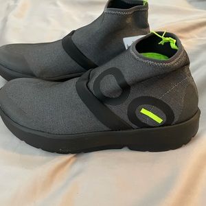 oofos shoes on sale